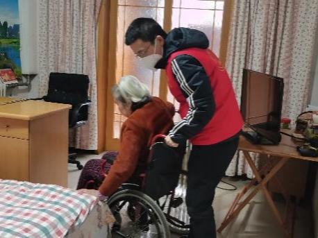 【疫情防控】尽锐出战护我城,壹号娱乐先锋在行动 ——集团干部下沉一线系列(二)